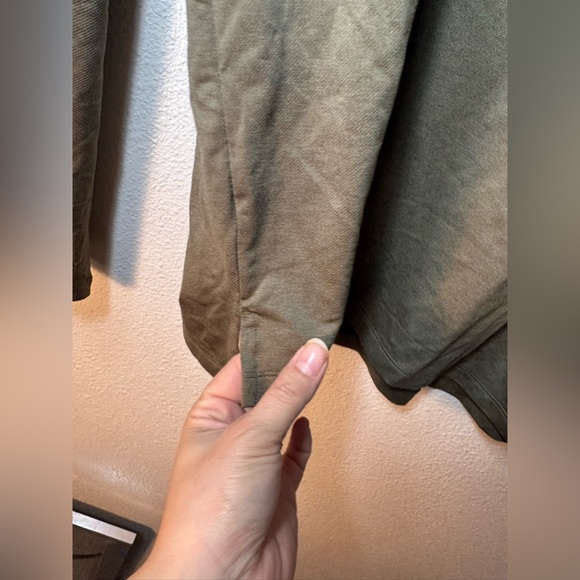 Olive green men lightweight polyester pullover men shirt size m - Picture 8 of 8